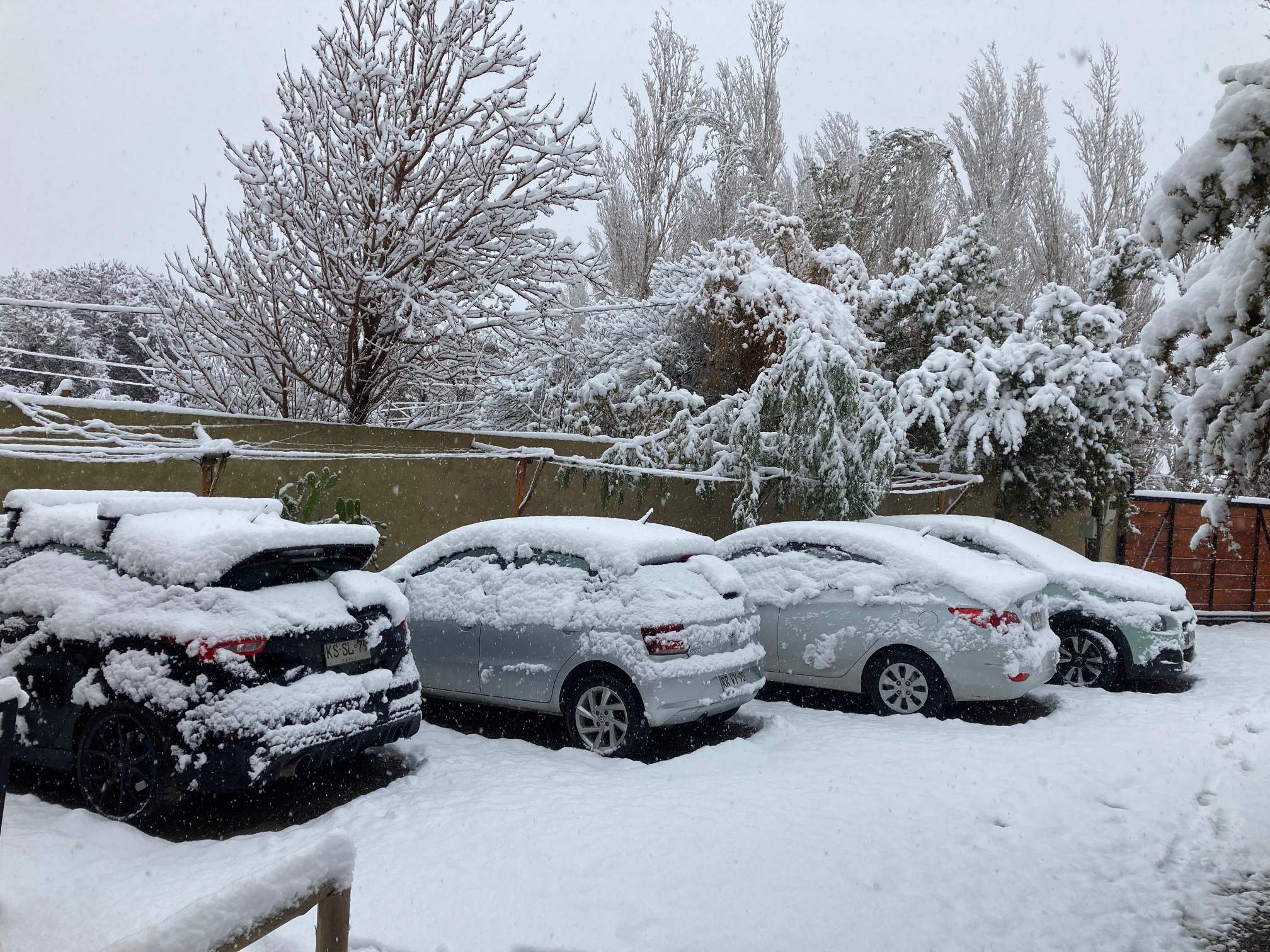 Estacionamiento privado para huéspedes en UMA Elqui, seguridad y comodidad